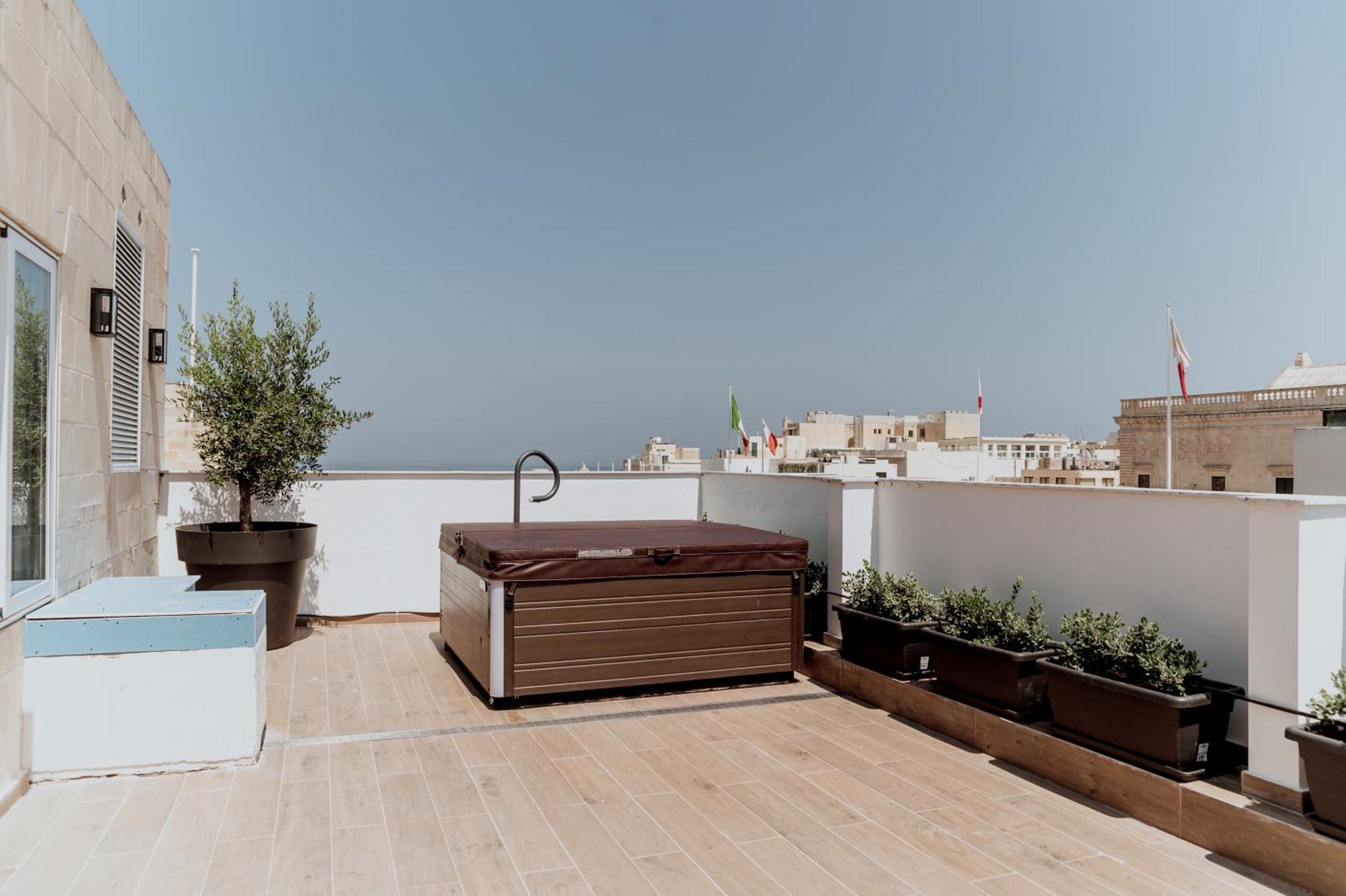King Charles Hotel Валетта Экстерьер фото